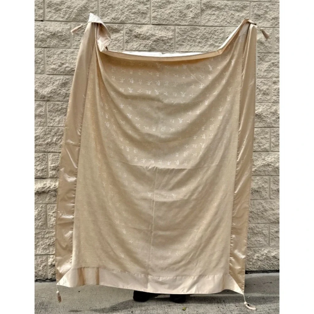 VTG Beige Tablecloth Asian Theme‎ Silk Border 75.5